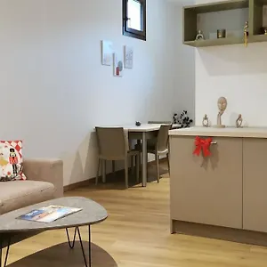 modern-renovated-apt-in-center.sicilyhotelsitaly.net/